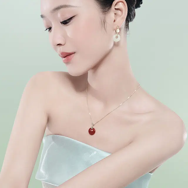 宫主 福气平安扣如意吊坠福牌新中式国潮 圈住平安幸福圆满锁骨链 玛瑙 项链 女款