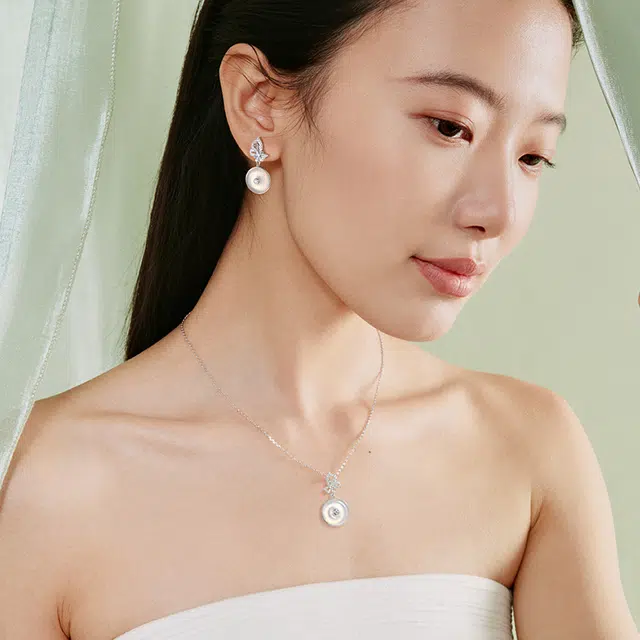 S925