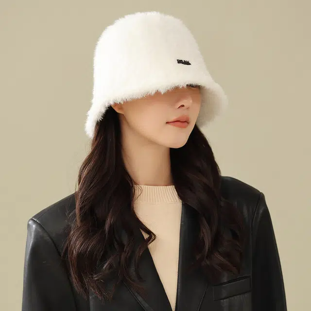 匹克 秋冬毛绒冬时尚百搭保暖防寒显脸小 黑色/白色 渔夫帽 女款