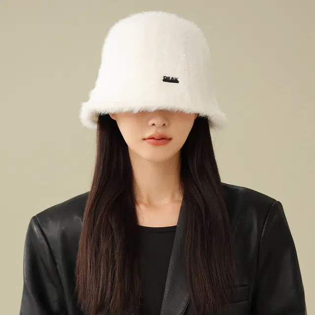 匹克 秋冬毛绒冬时尚百搭保暖防寒显脸小 黑色/白色 渔夫帽 女款