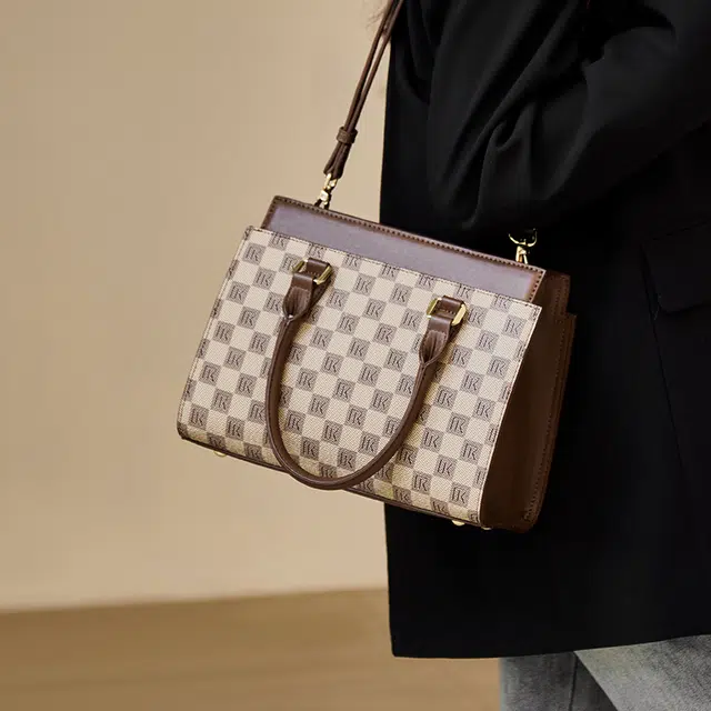 38 PVC Tote
