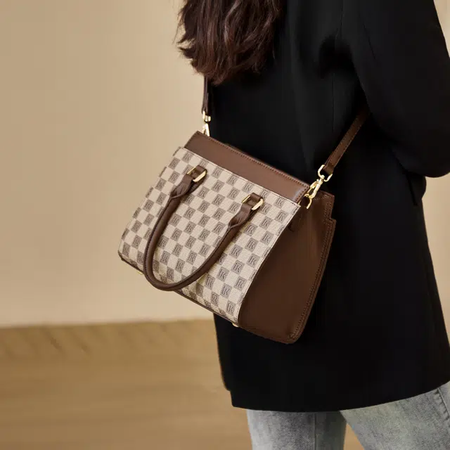 38 PVC Tote