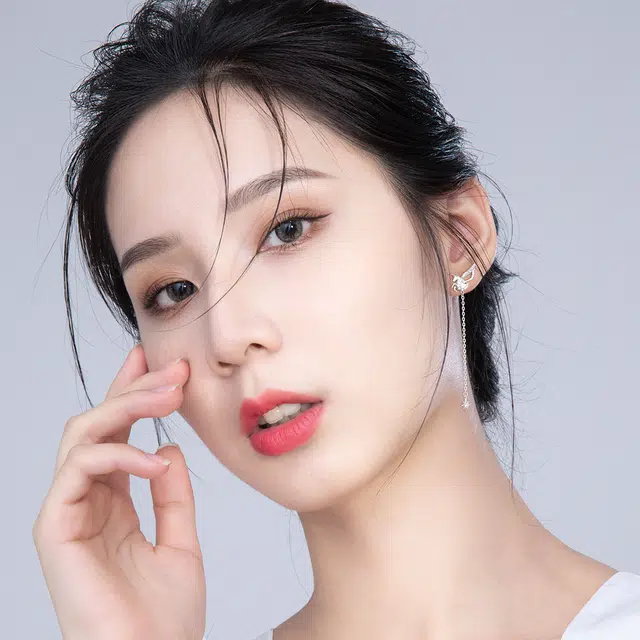 秦福炫 高级感气质长款不对称独角兽流苏 铜 耳环 女款