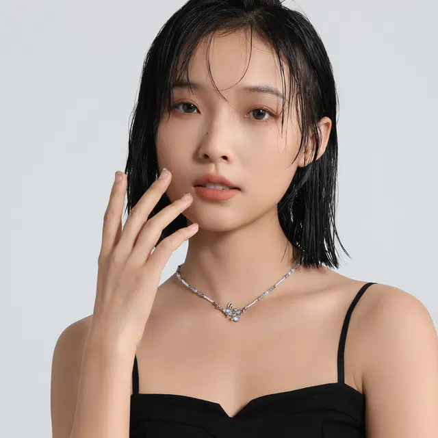MISS XIA JWY