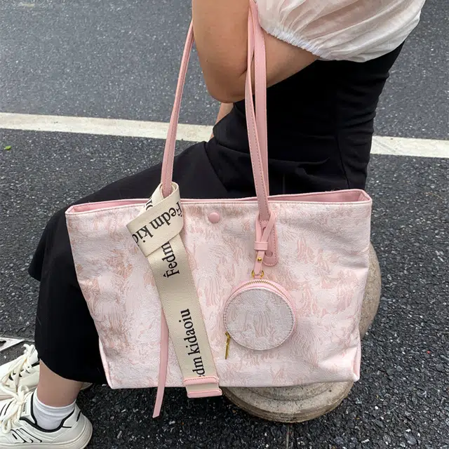 MACKJANICE Tote