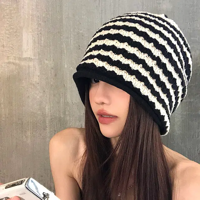【宽松大头围显脸小】 攸委 韩版时尚百搭通勤条纹堆堆帽女秋冬季保暖加厚防寒护耳帽 针织 高级设计感套头冷帽包头帽子绒线帽 女款
