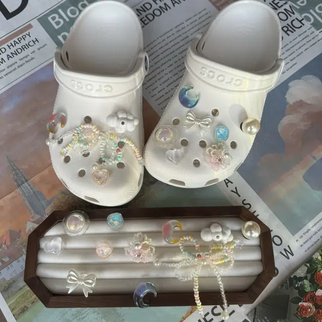 crocs