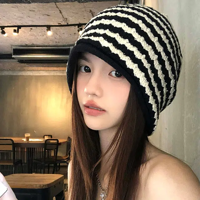 【宽松大头围显脸小】 攸委 韩版时尚百搭通勤条纹堆堆帽女秋冬季保暖加厚防寒护耳帽 针织 高级设计感套头冷帽包头帽子绒线帽 女款