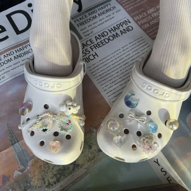 crocs
