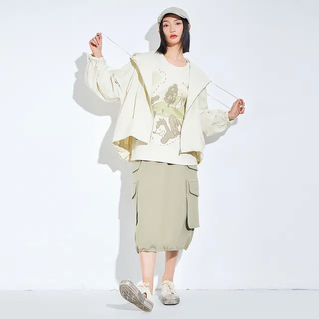 木果果木 夏季休闲简约纯色宽松型运动风工装短裙 女款