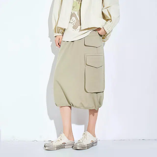 木果果木 夏季休闲简约纯色宽松型运动风工装短裙 女款