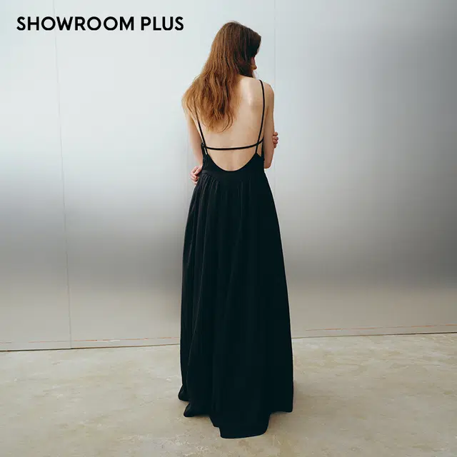 showroom plus V