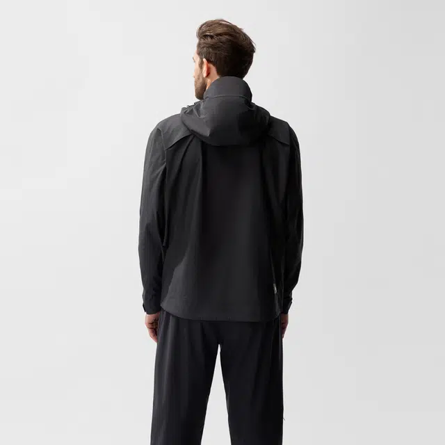 HELLY HANSEN