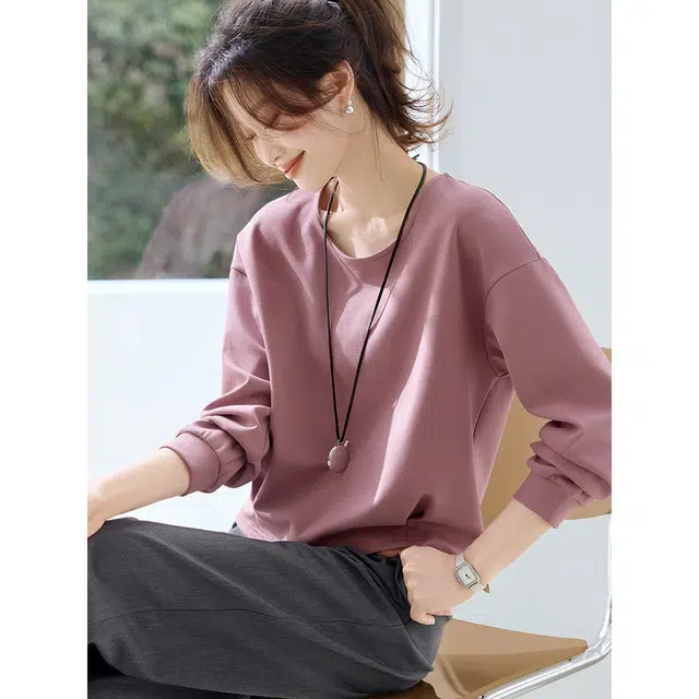 沫晗依美 长袖舒适显瘦休闲百搭纯色常规圆领收腰套头卫衣 女款