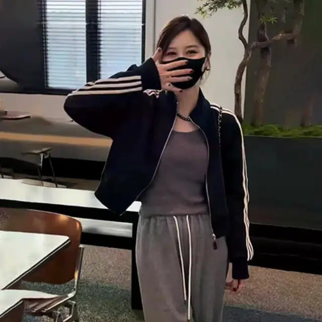 邦固依品 高级感三条杠立领外套女春秋宽松小个子休闲短款拉链开衫上衣卫衣 女款