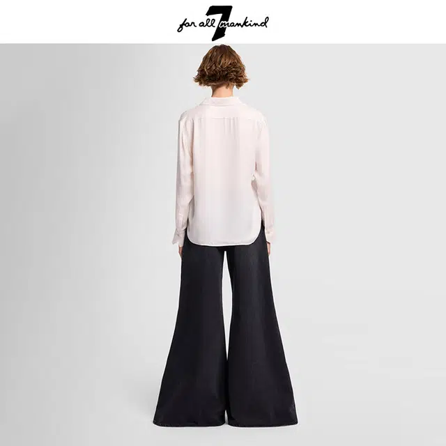 7 FOR ALL MANKIND