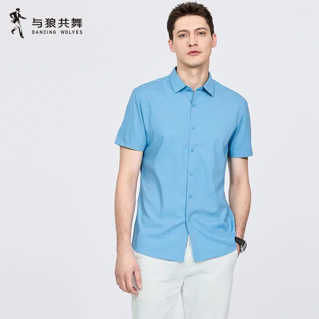 与狼共舞 透气纯色休闲短袖尖领（常规）标准衬衫 男款
