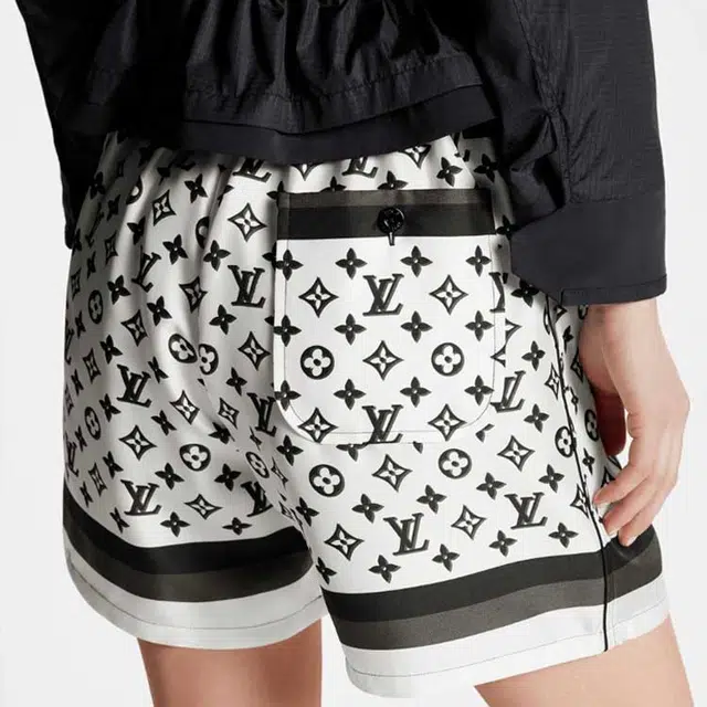LOUIS VUITTON 3D MONOGRAM SS23 Logo