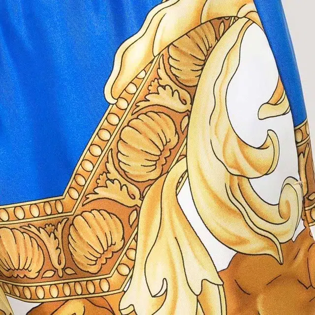 VERSACE