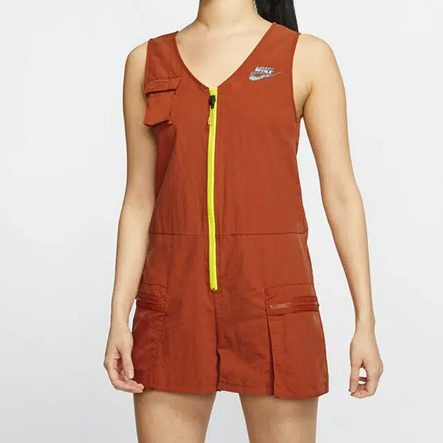 Nike Sprotswear V