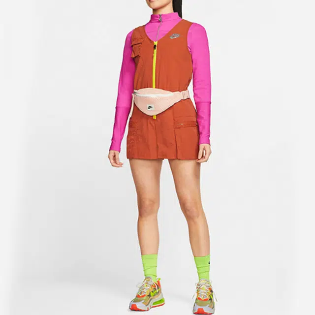 Nike Sprotswear V