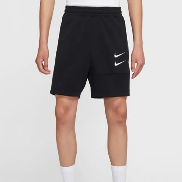 Nike Sportswear Swoosh