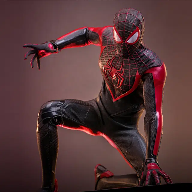 Hot Toys 2 30cm