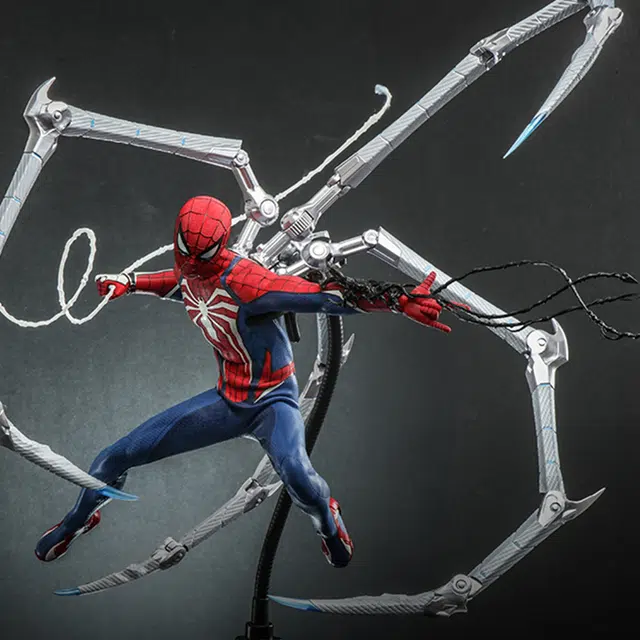 Hot Toys 2 30cm