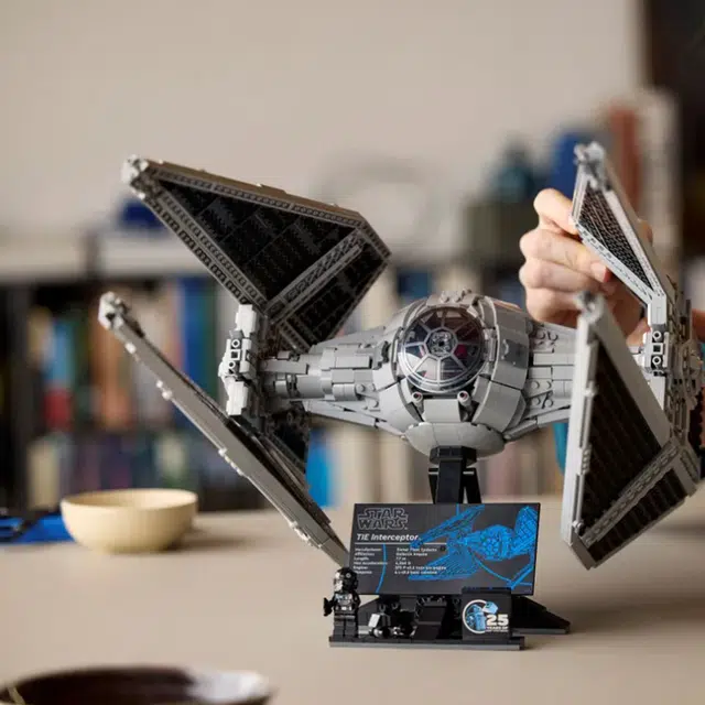 LEGO TIE Interceptor 1931pcs 75382
