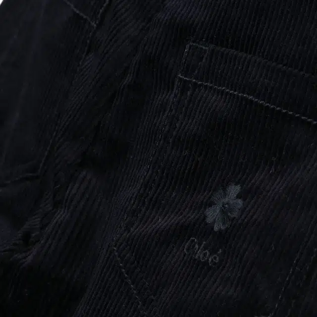 Chloe Logo