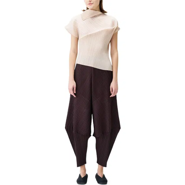 PLEATS PLEASE ISSEY MIYAKE T