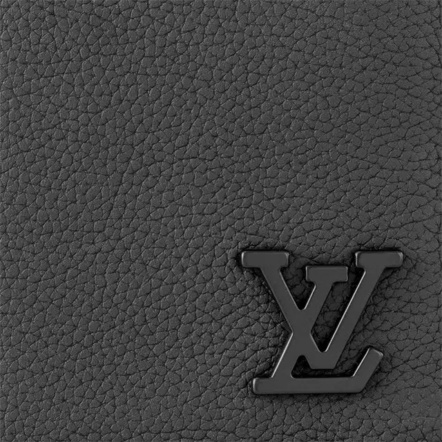 LOUIS VUITTON Portefeuille Brazza LV