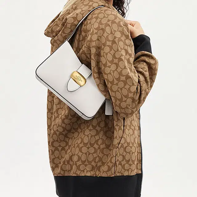 COACH Eliza 25