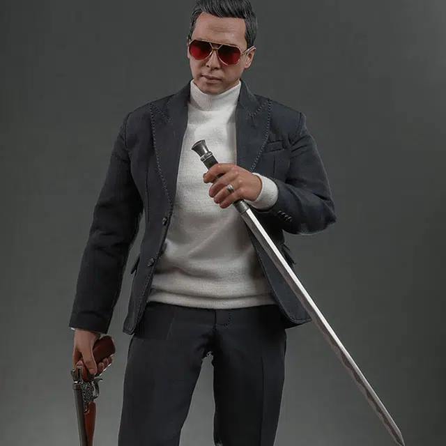 Hot Toys 16 29cm