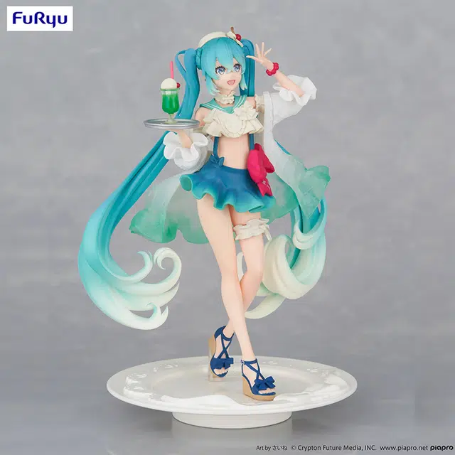 FURYU Exceed 18cm