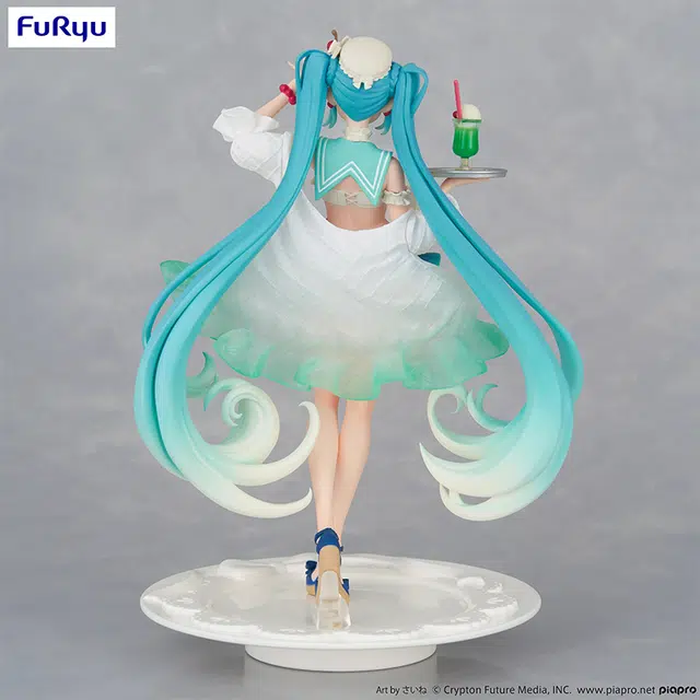FURYU Exceed 18cm