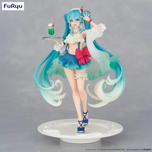 FURYU Exceed 18cm
