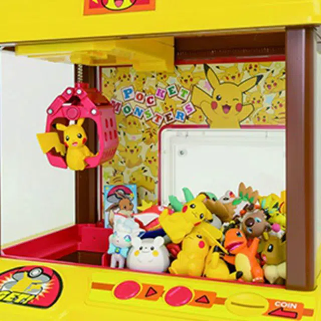 TAKARA TOMY