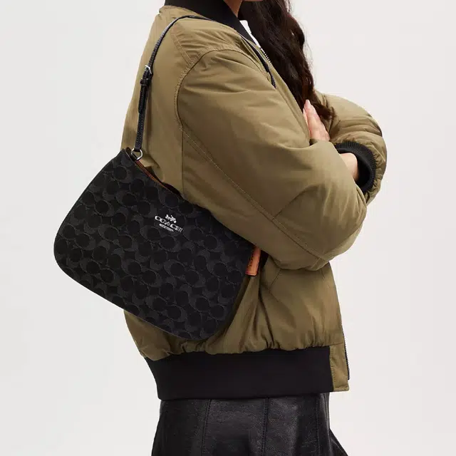 COACH Penelope 27