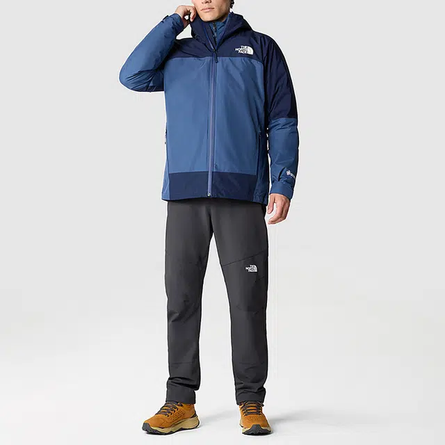 THE NORTH FACE TRICLIMATE GORE-TEX Logo