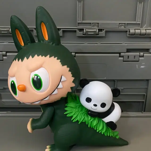 POP MART Labubu Panda 20cm