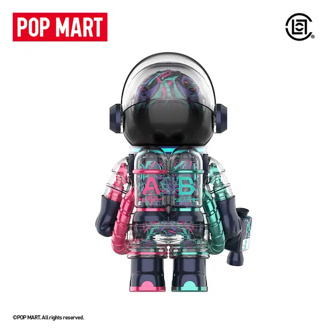 POP MART 400 MOLLY MEGA SPACE MOLLY