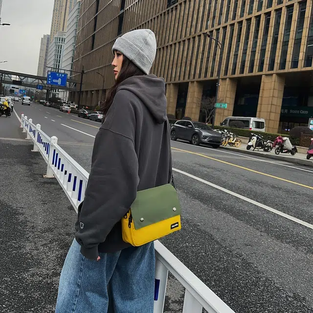 捷朗仕 日系复古街头 帆布 单肩斜挎包 男女同款情侣款 黄拼绿/绿色/黑色