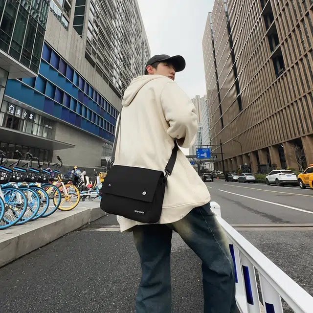 捷朗仕 日系复古街头 帆布 单肩斜挎包 男女同款情侣款 黄拼绿/绿色/黑色