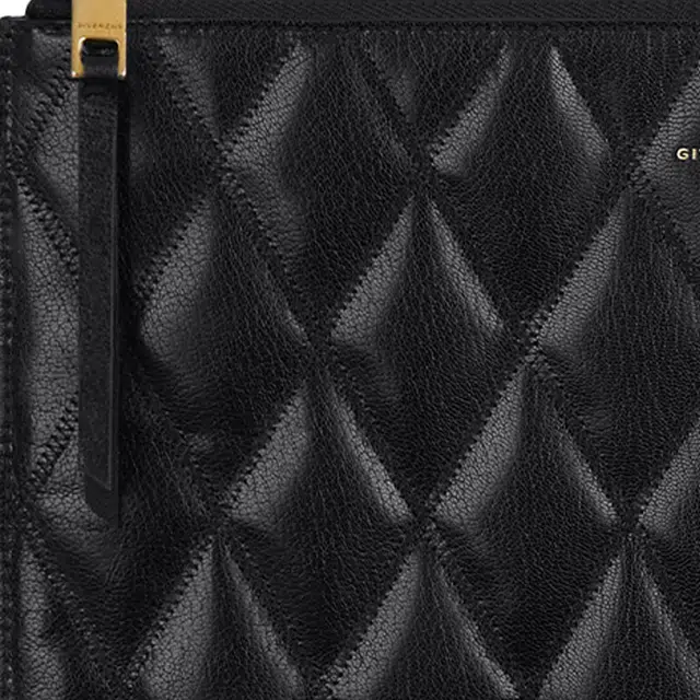 GIVENCHY