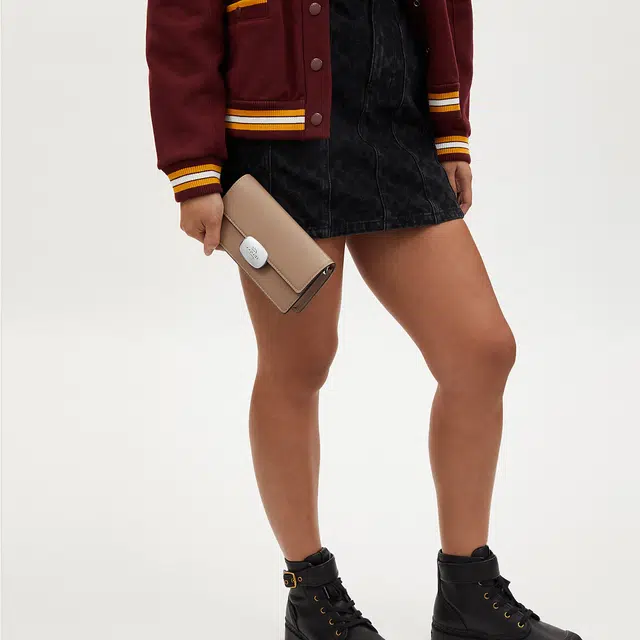 COACH Eliza 19