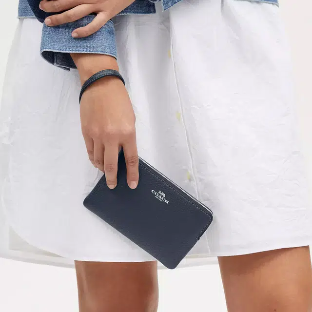 COACH Corner ZipWristlet 16
