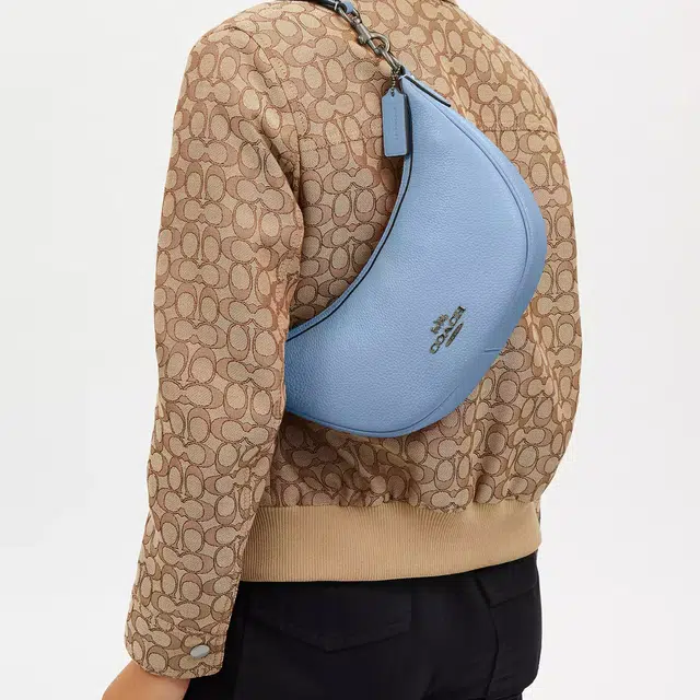 COACH Aria 26