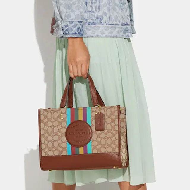 COACH Dempsey 30 Tote