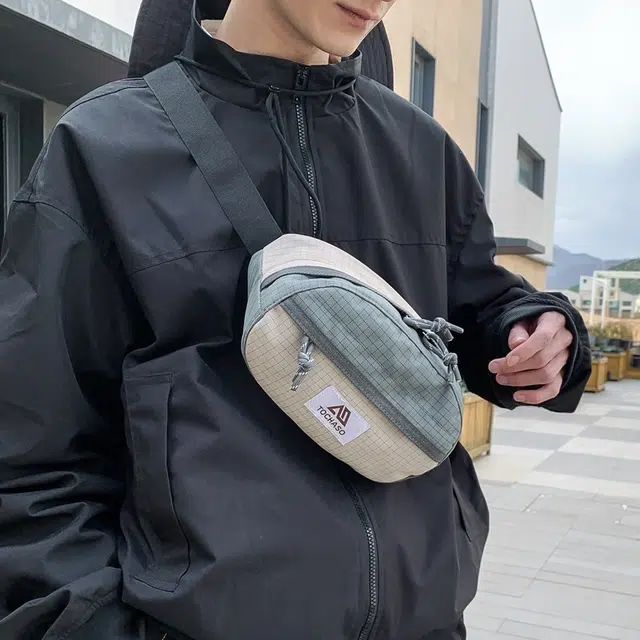 德力熊 撞色旅行复古百搭多功能轻便 牛津布 斜挎包 男女同款情侣款 多色